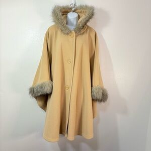 Vintage Blair Fleece Tan Hooded Cape Batwing Sleeve with Faux Fur Trim OS